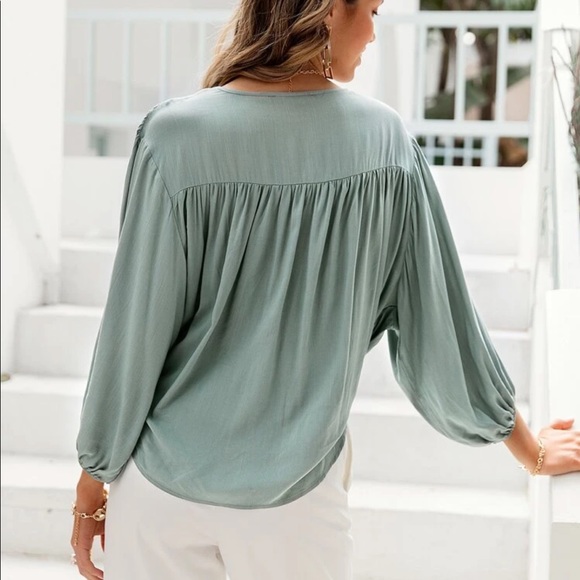 Floral print lantern long sleeve surplice crop top - Picture 6 of 9